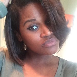 Meet your Posher, Elisha